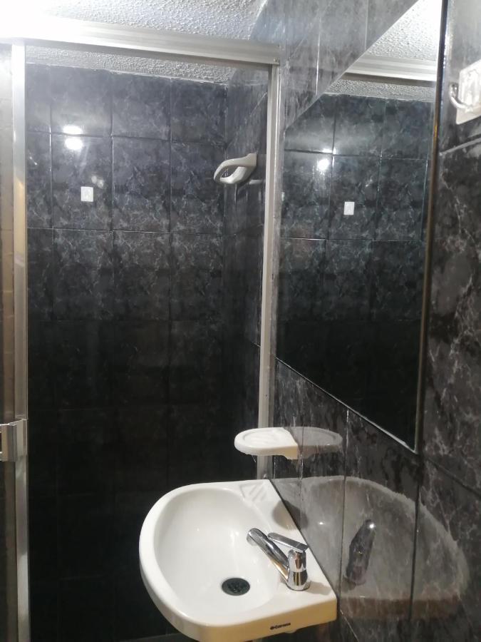 Habitacion Privada Cerca Al Aeropuerto Y Terminal Bogota Buitenkant foto